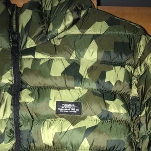 Pull&Bear Puffer Jacket
